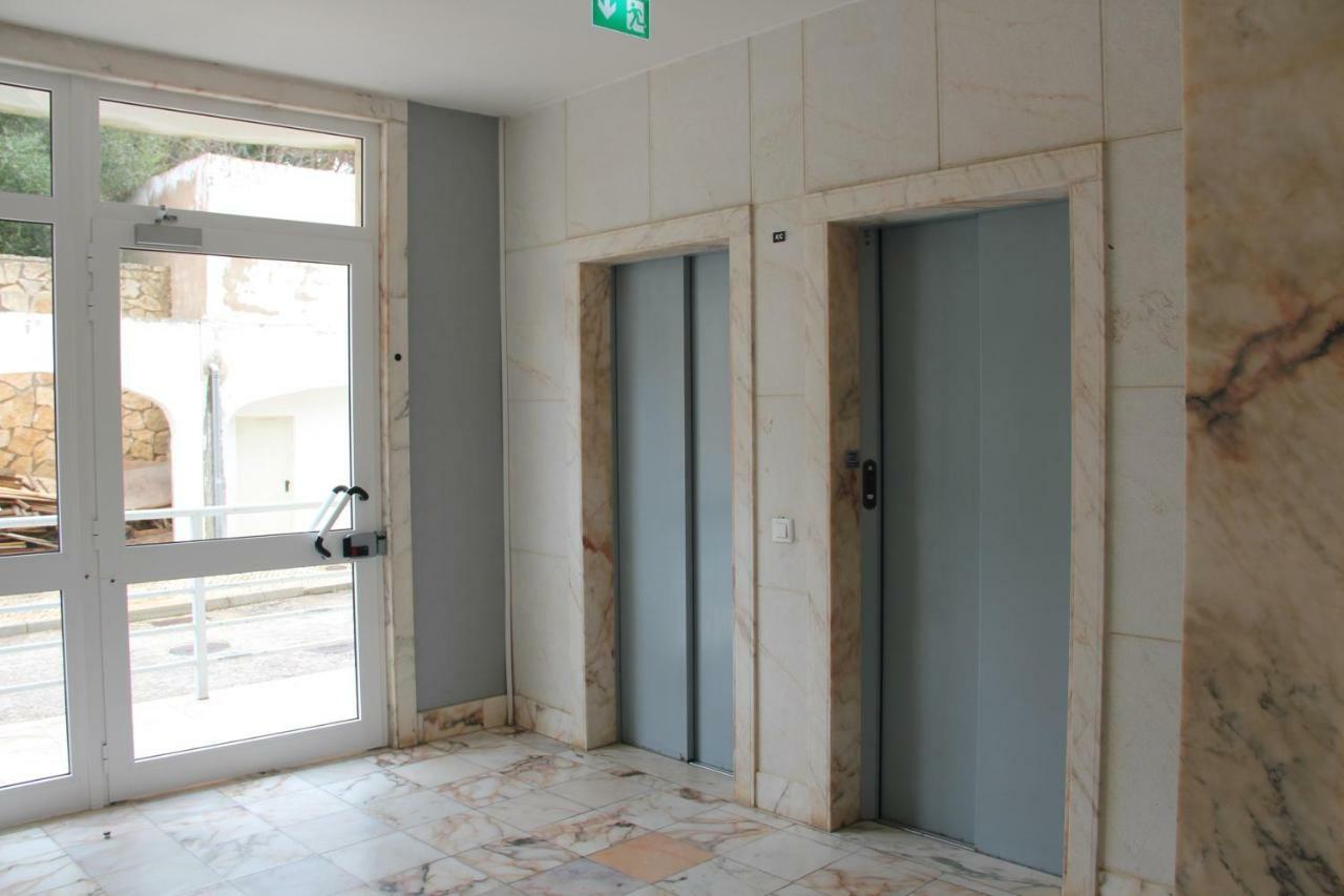 Rua Coronel Cardeira Da Silva Apartment ลากอส ภายนอก รูปภาพ